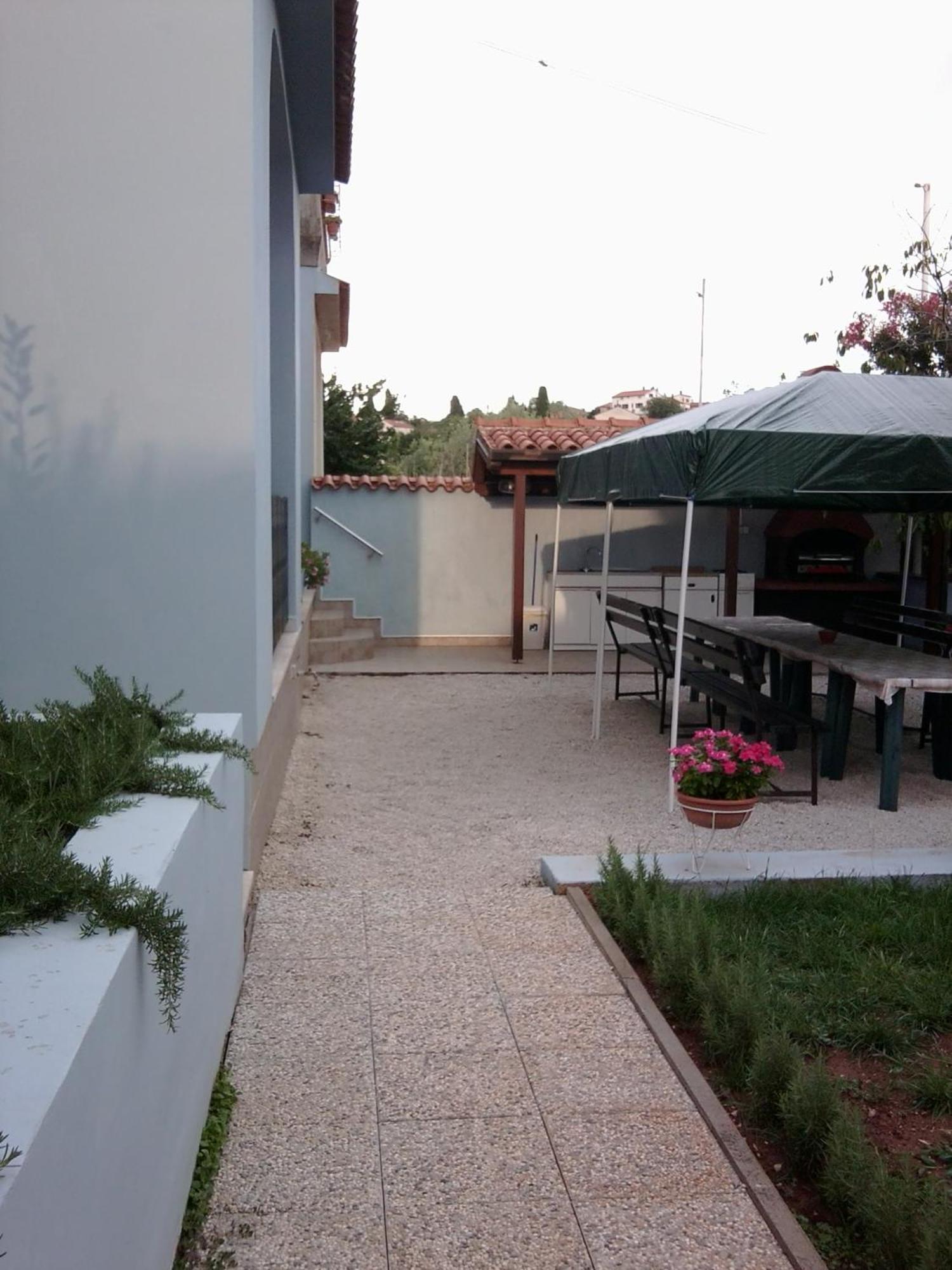 The Blue House Apartment Винкуран Екстериор снимка